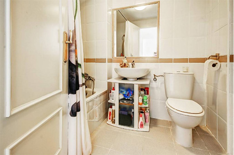 Flot og moderne Lejlighed i Benalmadena til salg bathroom
